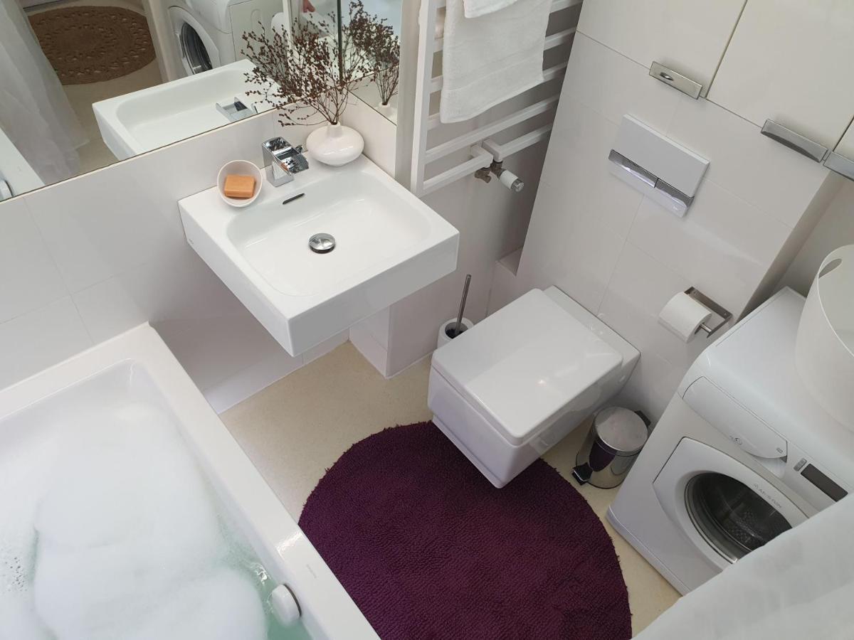 Whitebeeapartament Lejlighed Wrocław Eksteriør billede